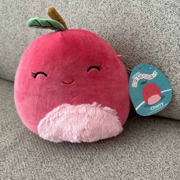 Nwt 🍒 7" Cherry The Christmas Squishmallow - Picture 5 of 5